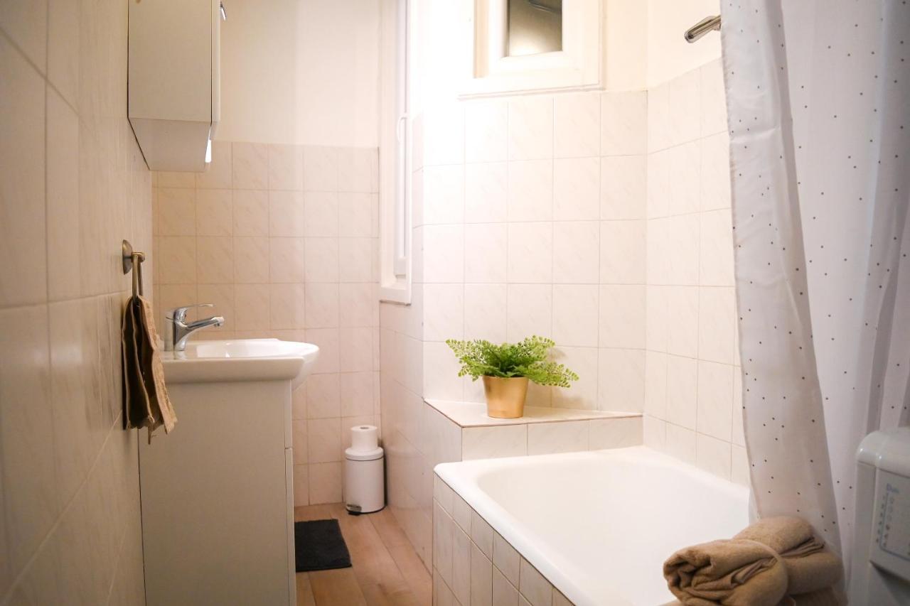 Your home in Budapest: cozy, central&silent Extérieur photo