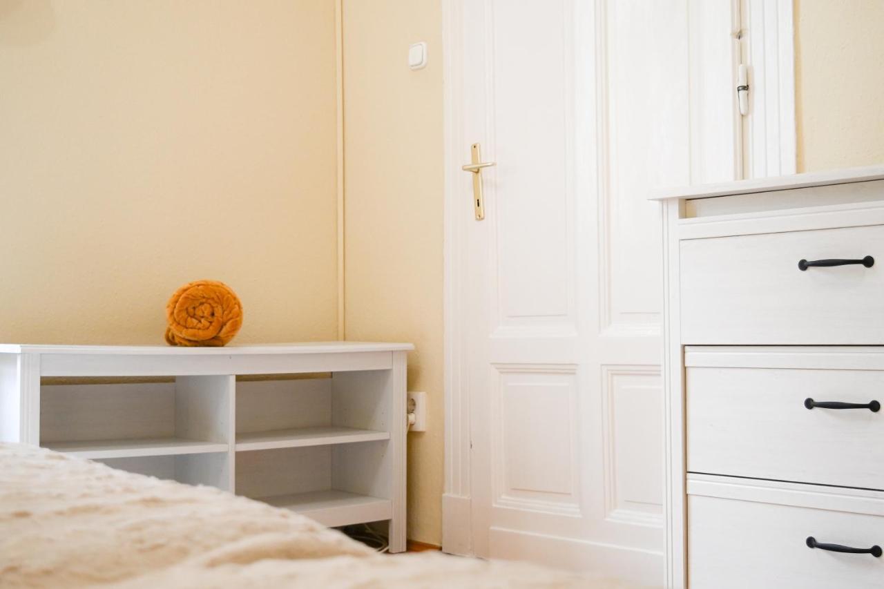 Your home in Budapest: cozy, central&silent Extérieur photo